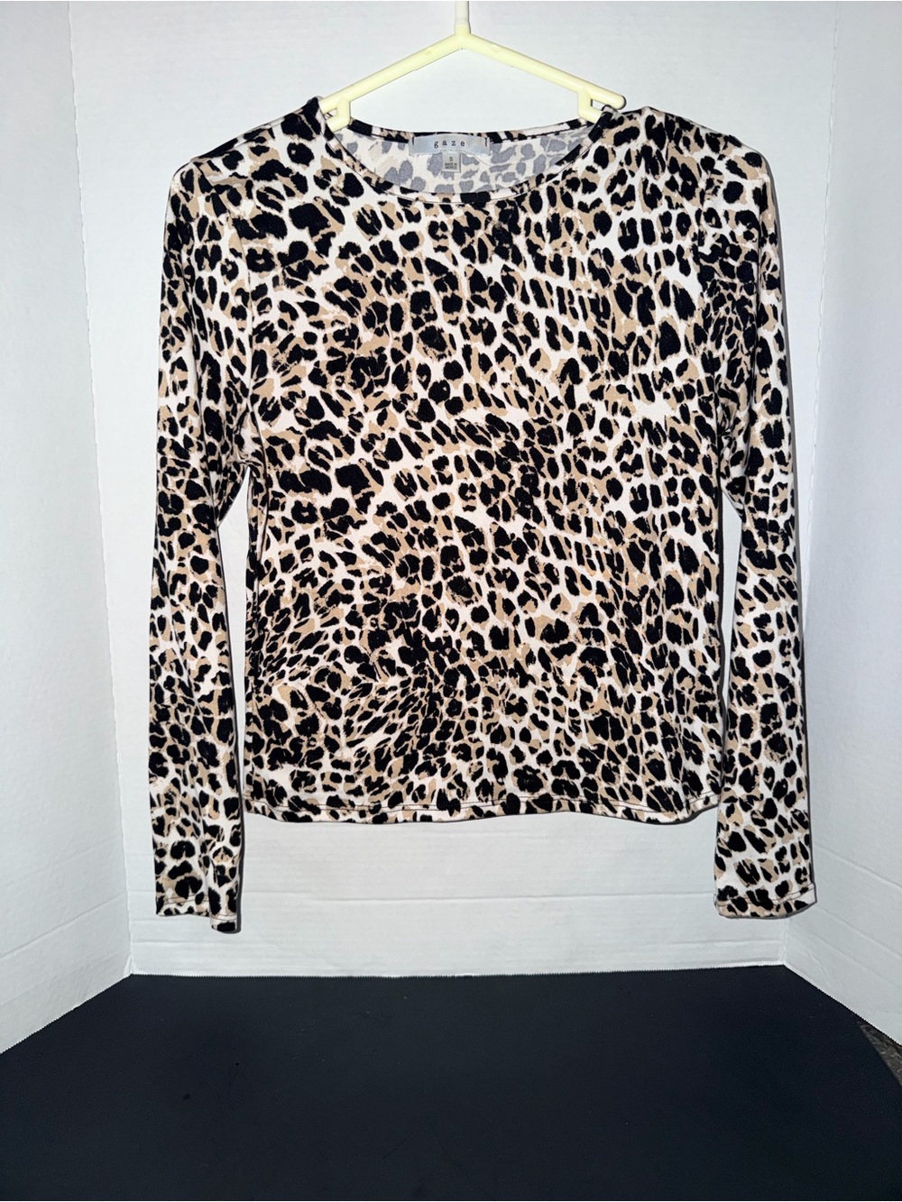 gaze Leopard Print Long Sleeve Top - Beige, Black